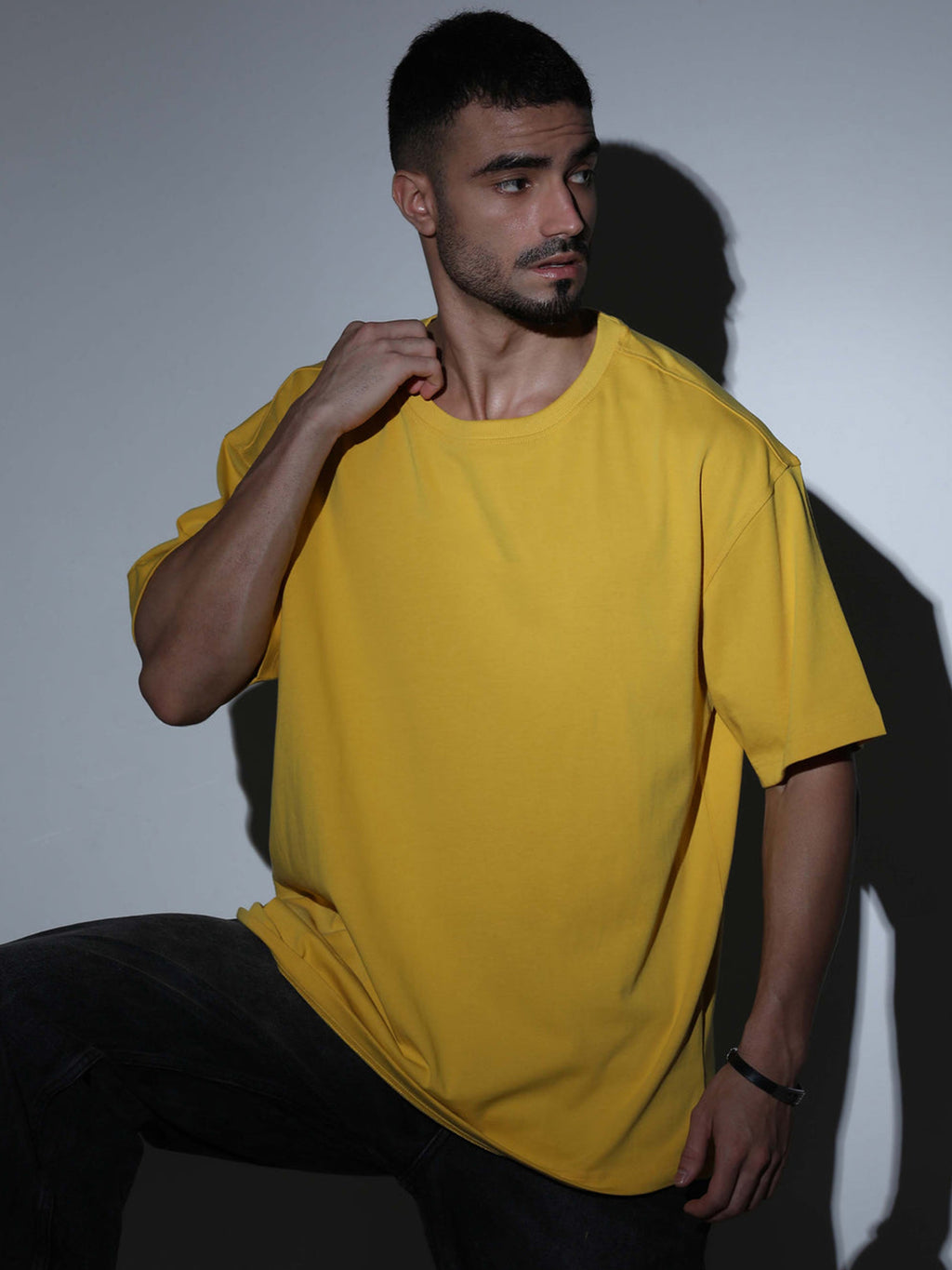 Oversized Tee Heavy Jersey Cotton Mustard Yellow - Front Torso Close Up