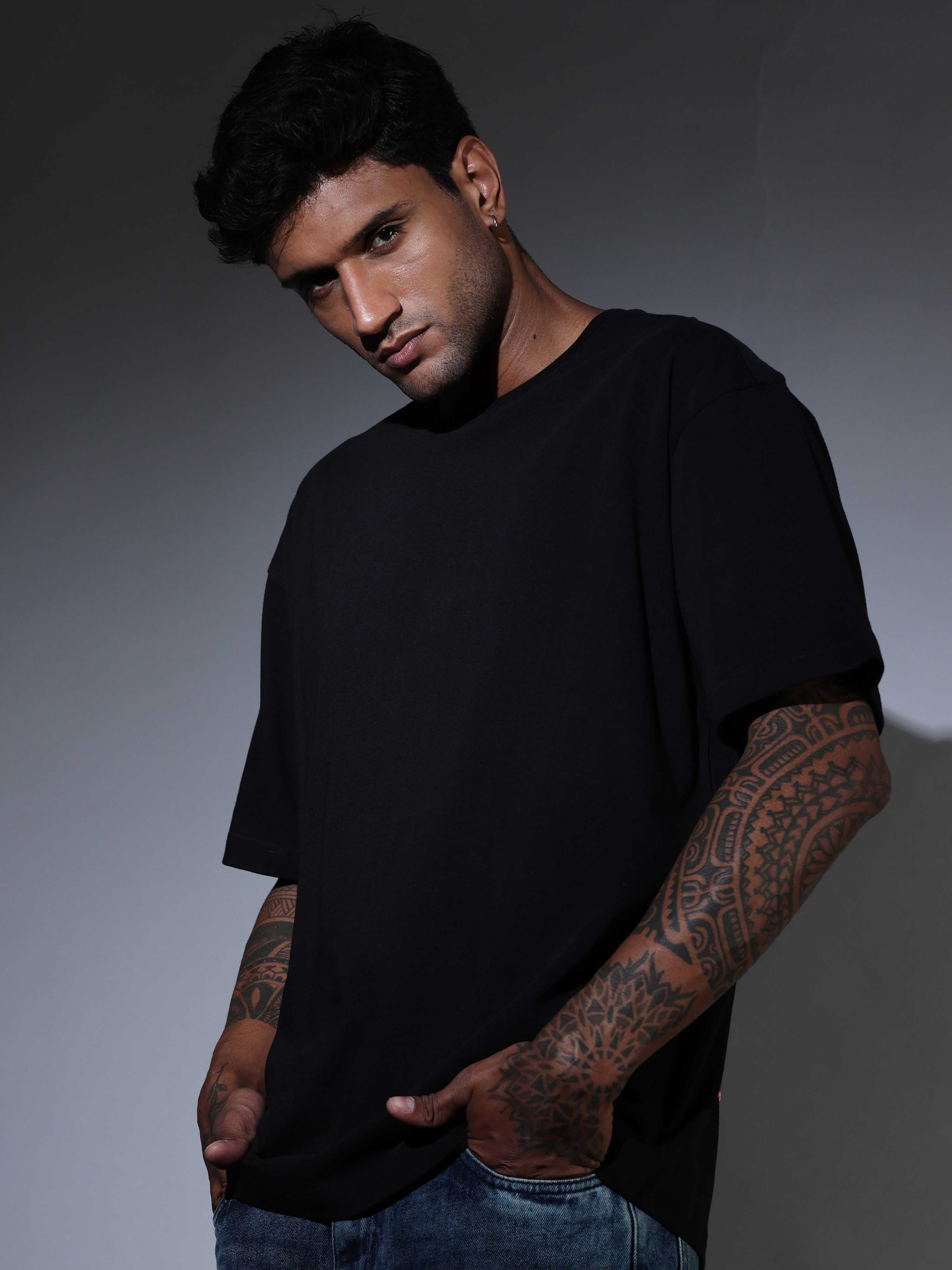 Oversized Tee Heavy Jersey Cotton Black - Back View Tattooed
