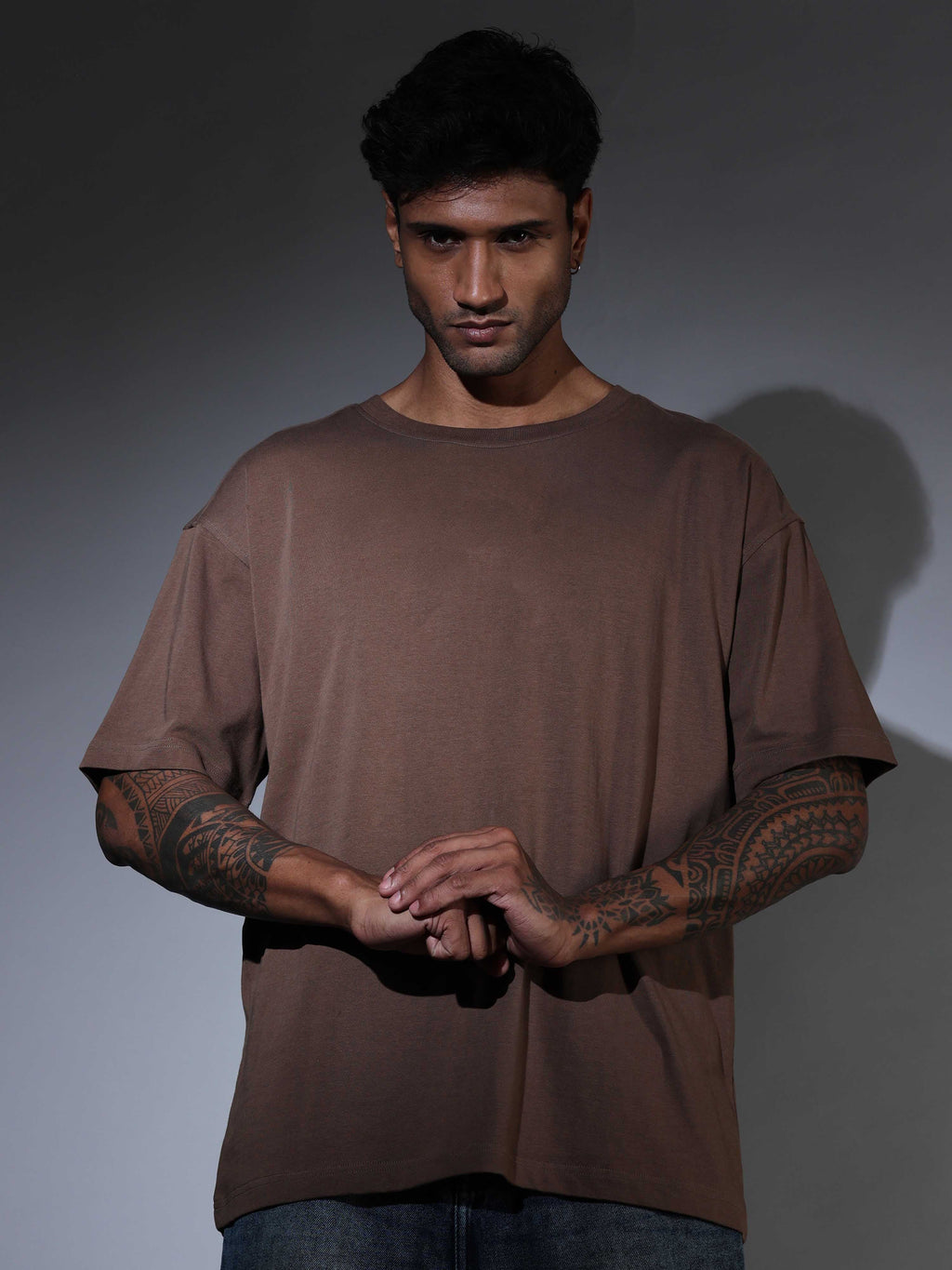 Oversized Tee Heavy Jersey Cotton Brown - Neck Detail Close Up