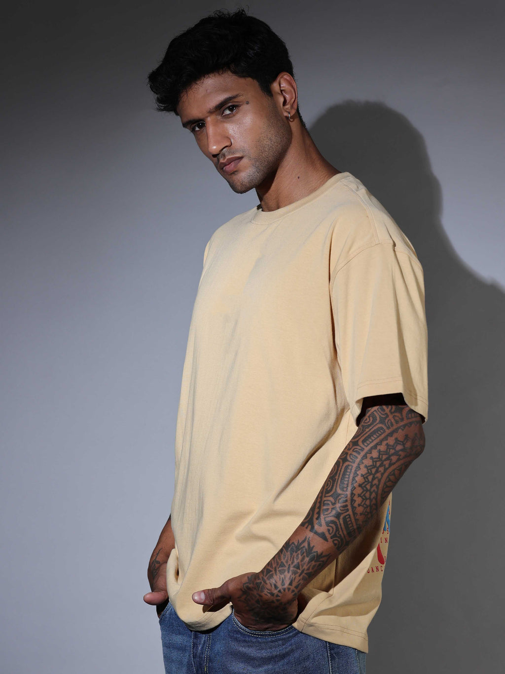 Oversized Tee Heavy Jersey Cotton Cream - Front Look Down Tattooed