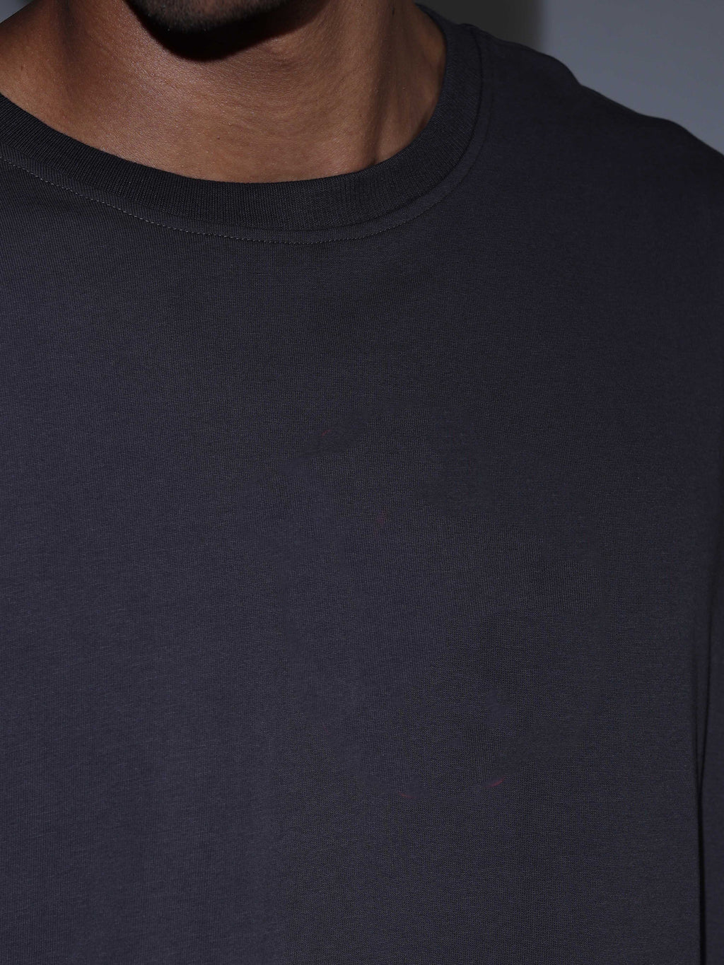 Oversized Tee Heavy Jersey Cotton Charcoal - Side Angle Tattooed